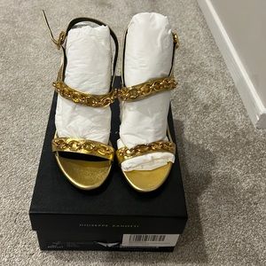 NEW Giuseppe zanotti Arya sandals size 38.5